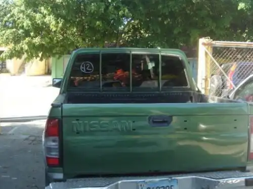 Nissan Frontier  2000
