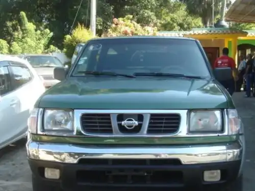 Nissan Frontier  2000