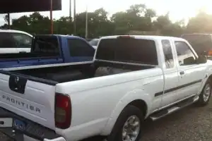 Nissan Frontier  2002