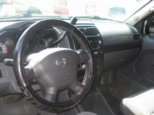 Nissan Frontier  2003