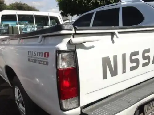 Nissan Frontier  2003