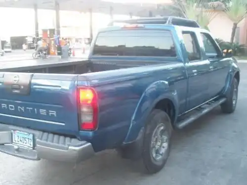 Nissan Frontier  2003