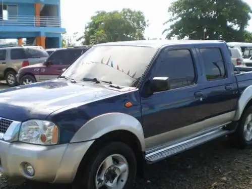 Nissan Frontier  2003