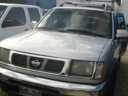 Nissan Frontier  2004