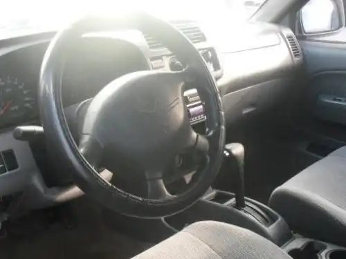 Nissan Frontier  2004