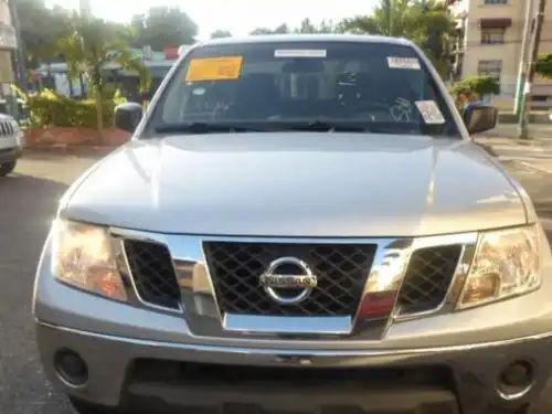 Nissan Frontier  2010