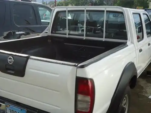 Nissan Frontier  2012