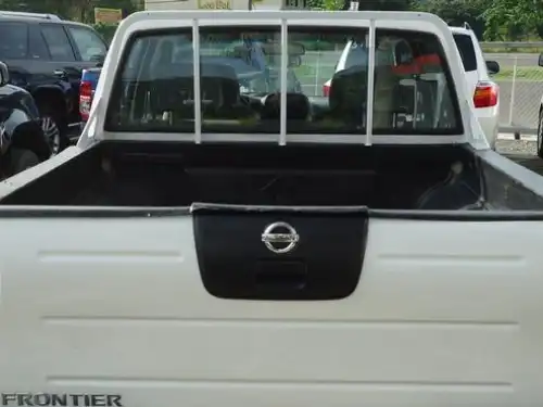 Nissan Frontier  2012