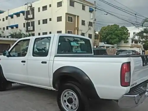 Nissan Frontier  2012