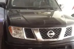 Nissan Frontier 2008 Negra caja Navara 