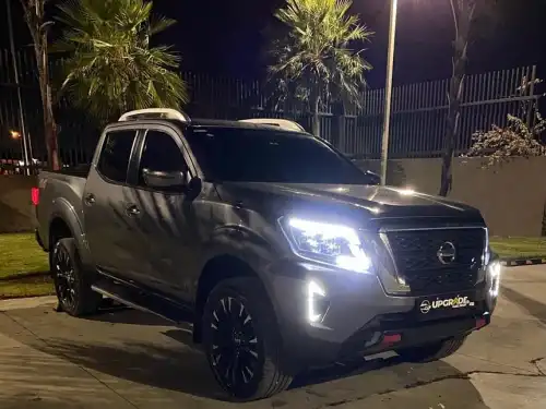 Nissan Frontier 2022 4x4 Gris Ejecutivo en perfectas condiciones?