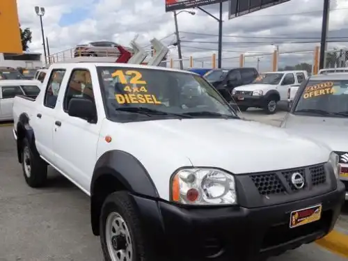 Nissan Frontier D 22 2012