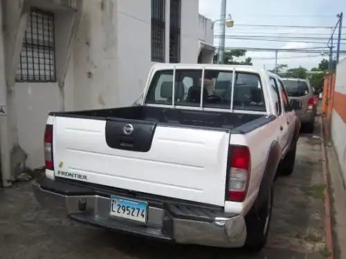 Nissan Frontier2011