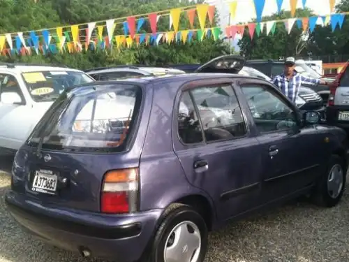 Nissan March  2000