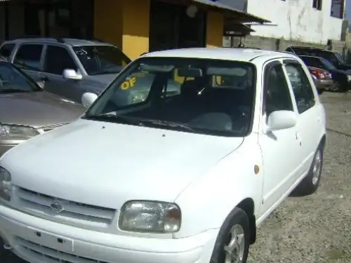 Nissan March  2000