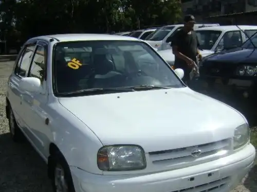 Nissan March  2000