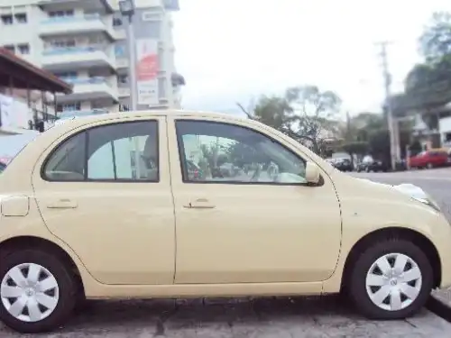 Nissan March  2008