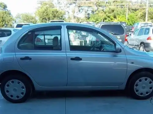 Nissan March  2008