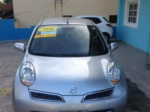 Nissan March  2010