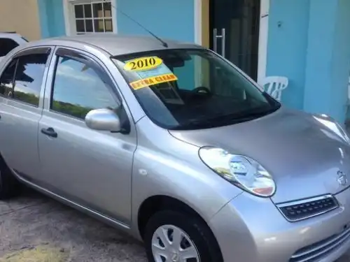 Nissan March  2010
