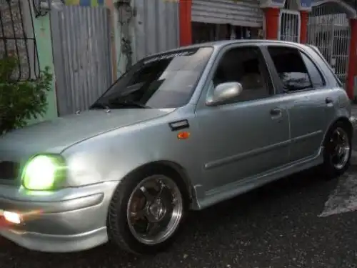 Nissan March 2000 Exelentes Condiciones 