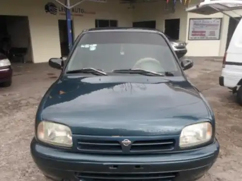Nissan March 2000