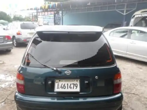 Nissan March 2000