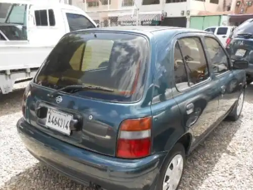 Nissan March2000