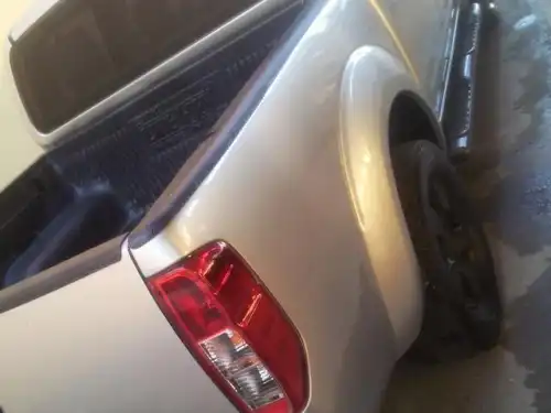 Nissan Navara LE 2009