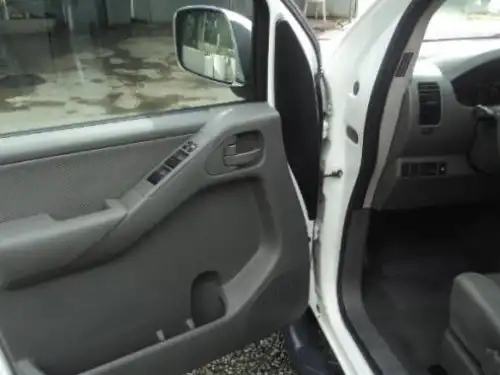 Nissan Navara LE 2011