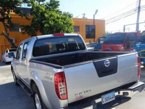 Nissan Navara LE 2012