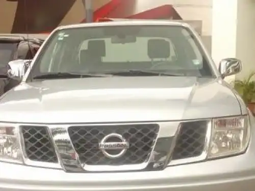 Nissan Navara LE 2012