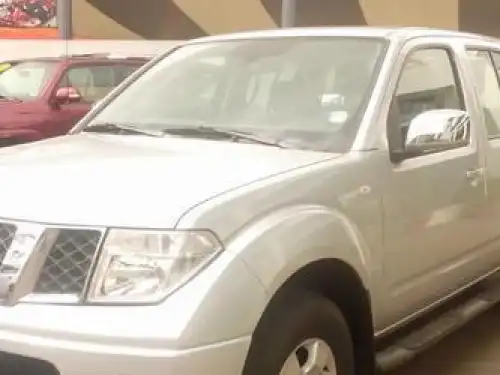 Nissan Navara LE 2012