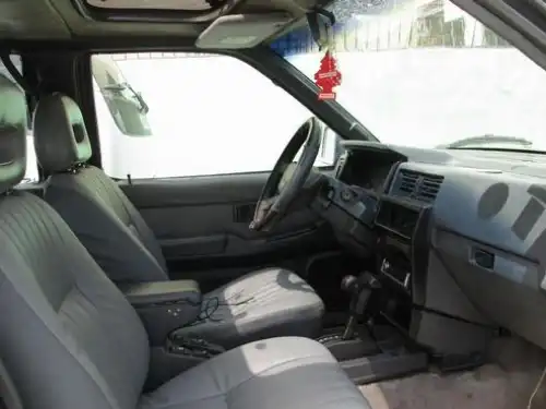 Nissan Pathfinder  1991