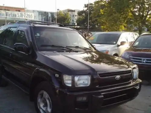Nissan Pathfinder  2000