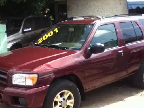 Nissan Pathfinder  2001