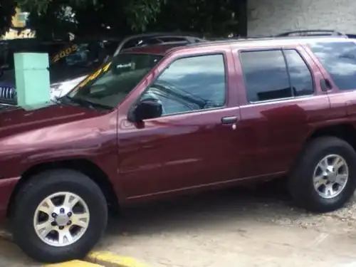 Nissan Pathfinder  2001