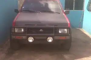 Nissan Pathfinder 1990