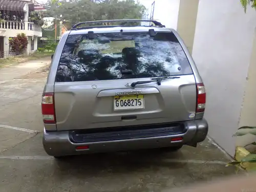 Nissan Pathfinder 1999