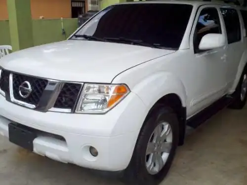Nissan Pathfinder 2005 Blanca 
