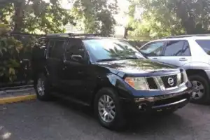 Nissan Pathfinder 2005 LE 