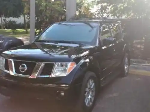 Nissan Pathfinder 2005 LE 