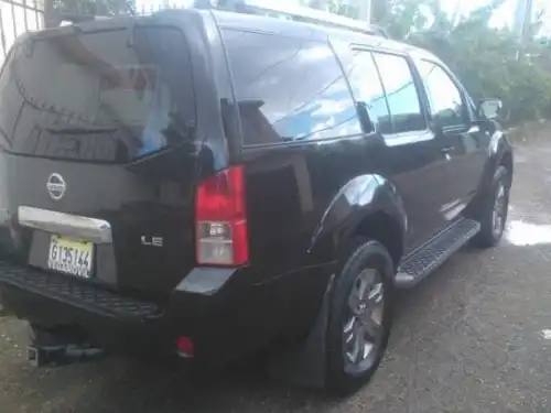 Nissan Pathfinder 2006 LE Full 4wd Gasoil