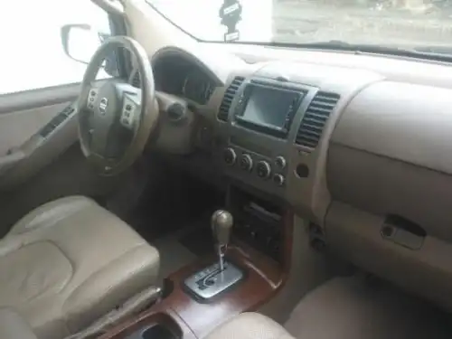 Nissan Pathfinder 2006 LE Full 4wd Gasoil