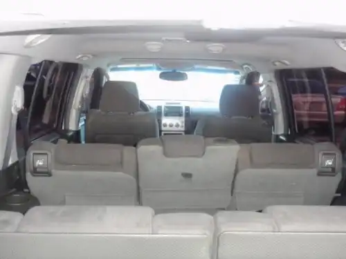 Nissan Pathfinder LE 2005