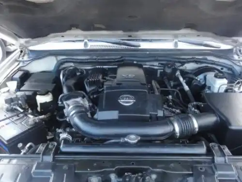 Nissan Pathfinder LE 2005