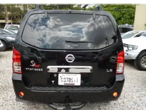 Nissan Pathfinder LE 2007