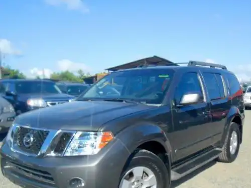 Nissan Pathfinder SE 2008