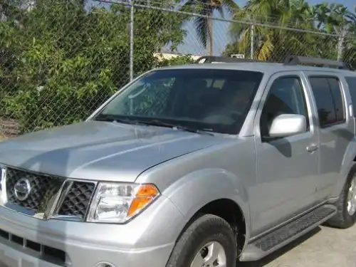 Nissan Pathfinder SE 2008