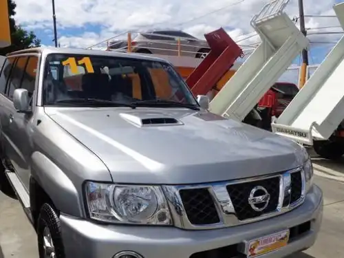 Nissan Patrol GRX 2011